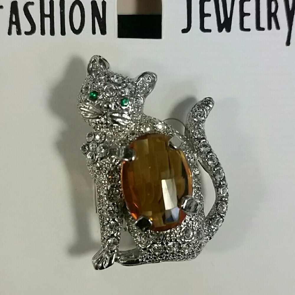 Brooch
